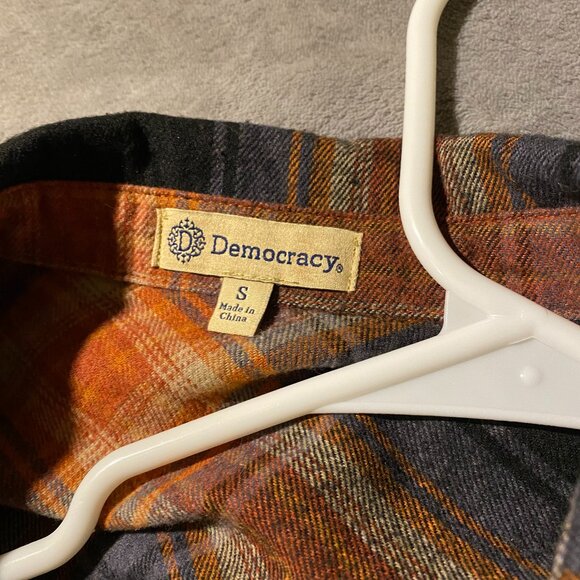 flannel top - Picture 3 of 6